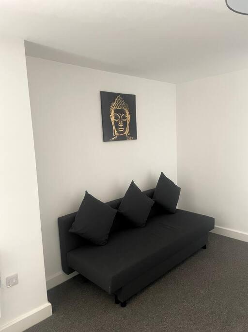 #6Bs 1 Bed Serviced Apartment 德比 外观 照片